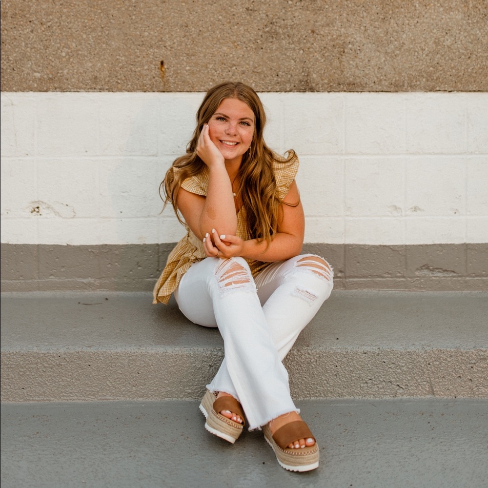 Meet your Posher, Julia